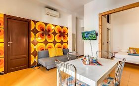 Aweshomeitaly - Cinque Terre Colors Studio
